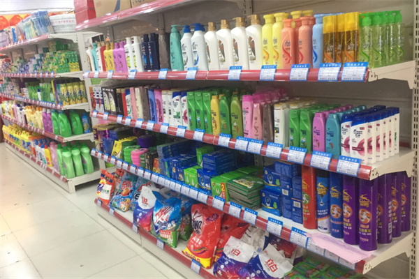 藍翔百貨日用品 品質生活，觸手可及